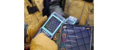 タッチスクリーンの性能向上と耐久性の実現