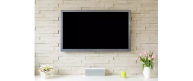 曲げ加工と大画面の2つの主要なトレンドにおいて、車両パネル向けの大規模な工場配置と自発光OLED技術