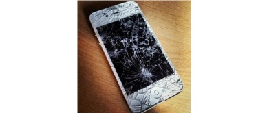 LCDディスプレイのトラブル：原因の特定と責任の所在